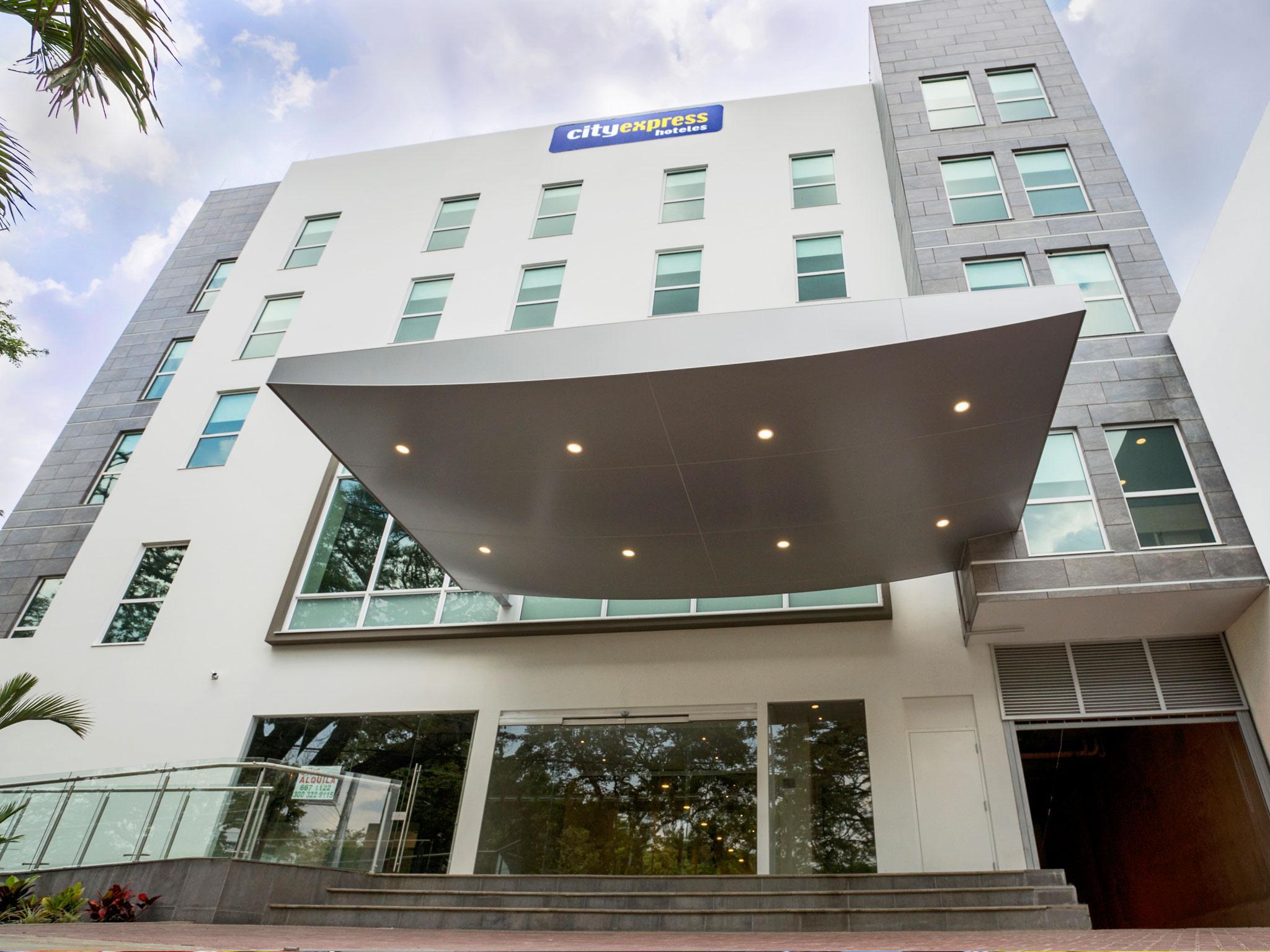 City Express Plus By Marriott Cali Colombia Exterior foto